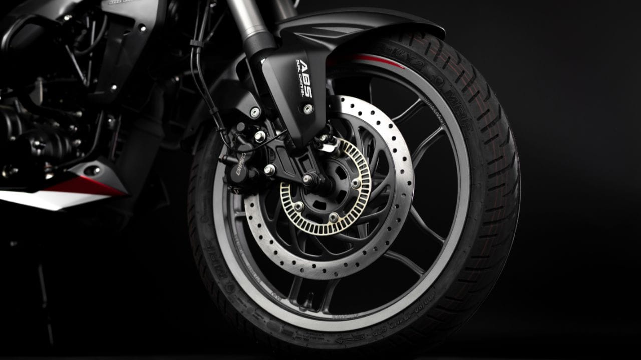 bajaj auto launched pulsar NS160 and pulsar NS200 bikes in india, know features and price