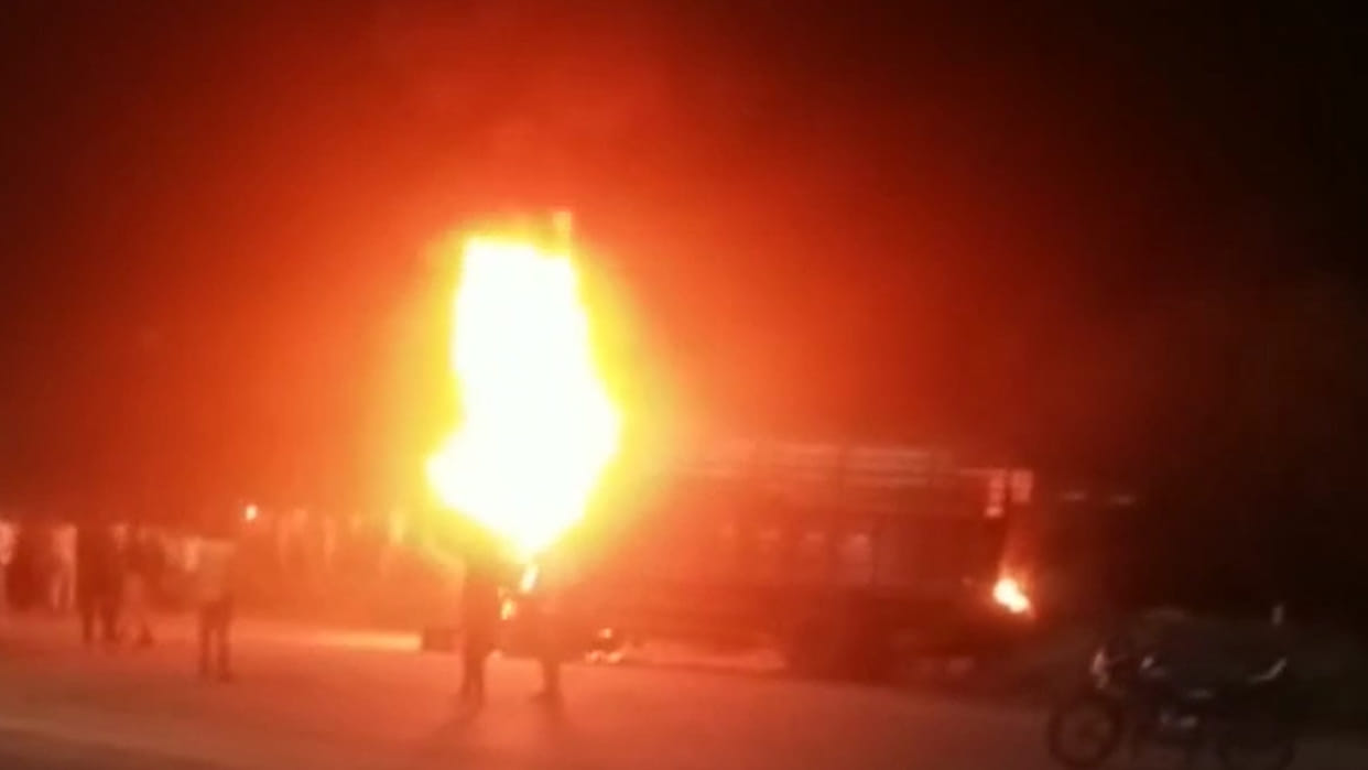Rajasthan News: Mob sets fire to truck after rescuing cattle, SP forms special team, many arrested