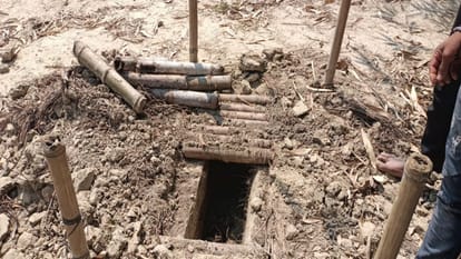Body parts of girl and woman missing from the cemetery of Balirampur village in Bettiah district