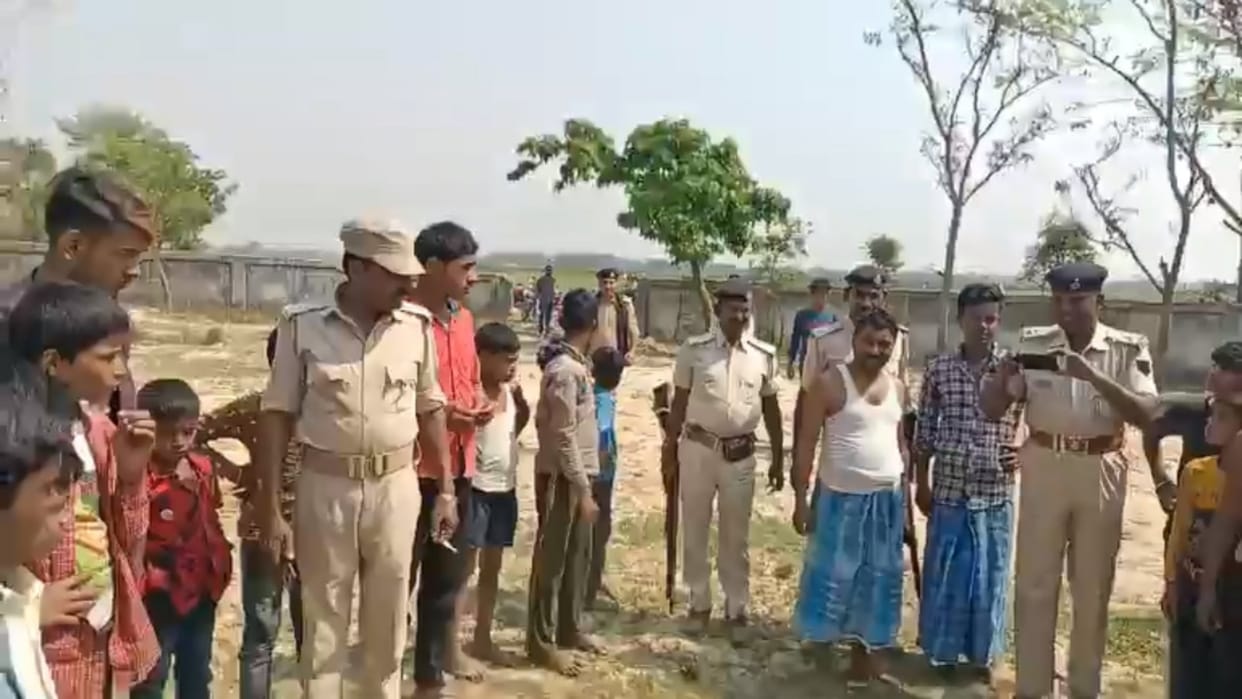 Body parts of girl and woman missing from the cemetery of Balirampur village in Bettiah district
