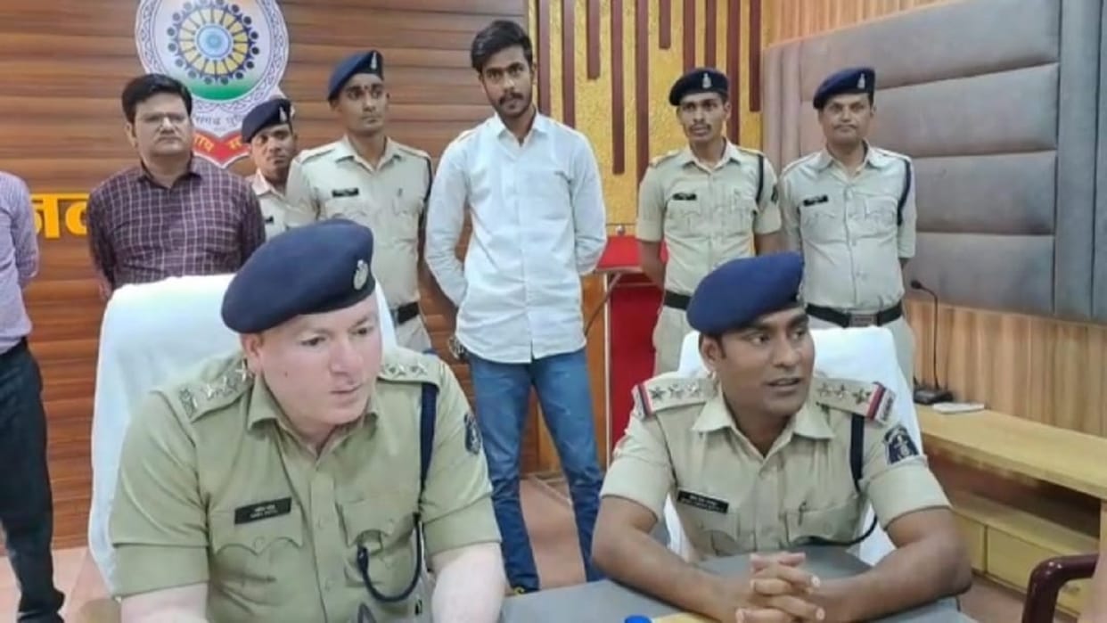 Youth arrested with pistol and cartridges during police patrolling