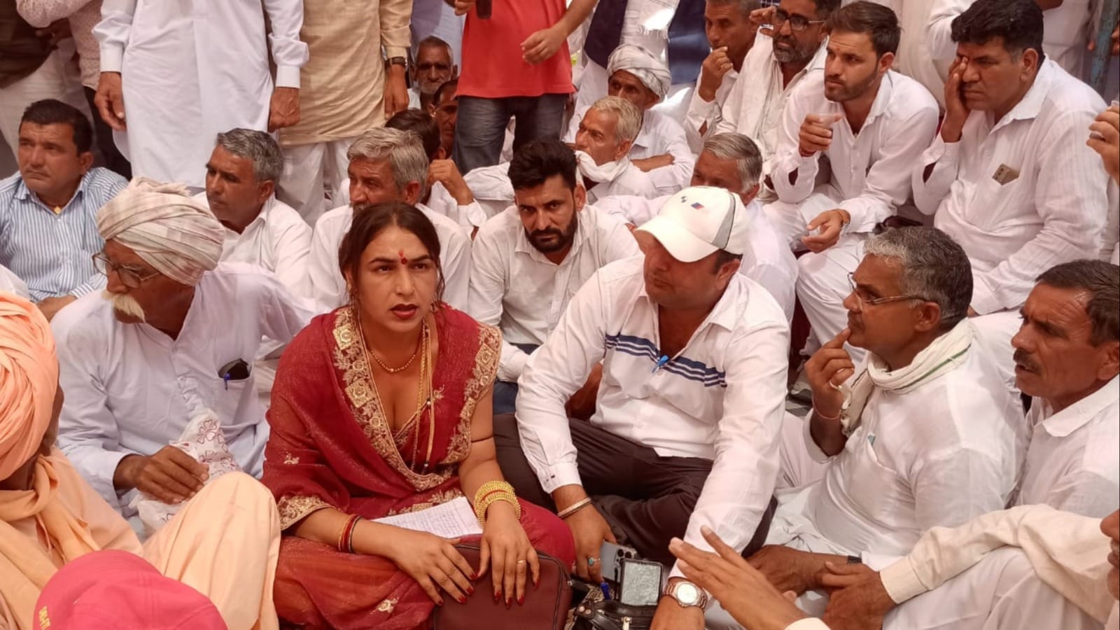 Villagers gave Bhaat like harnandi to  Meera in Fatehabad of Haryana