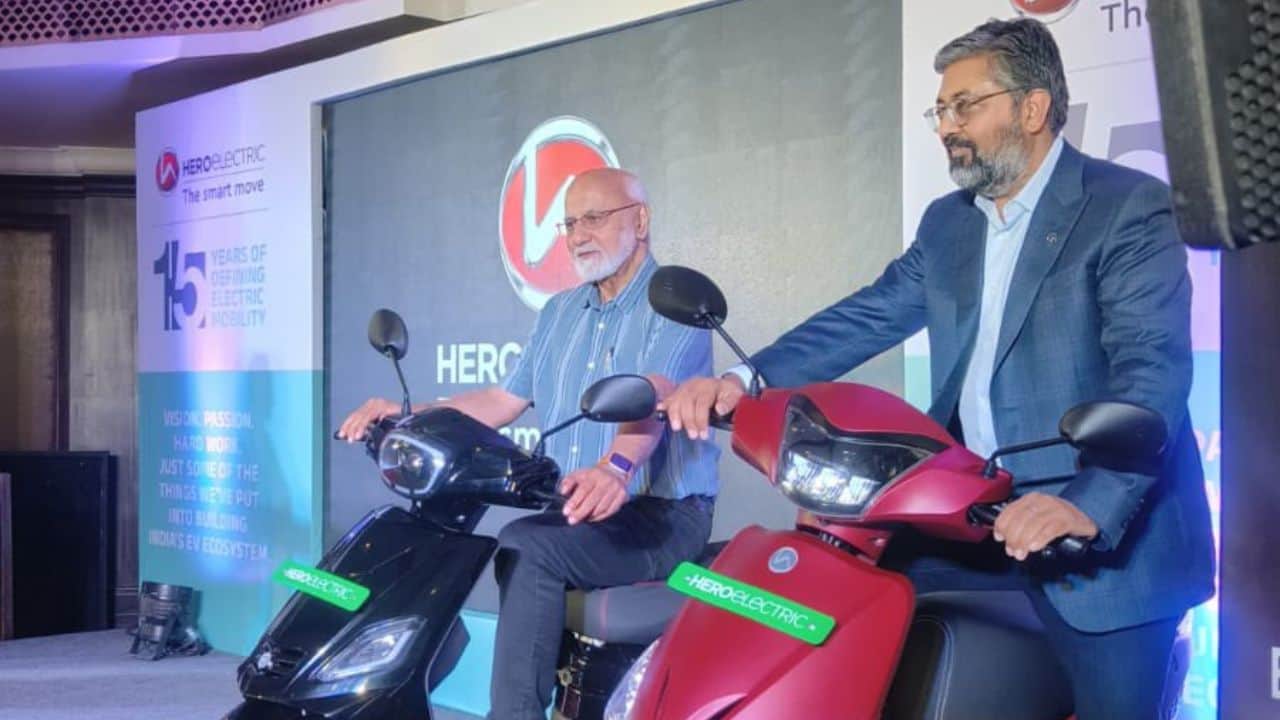 Centre to recover Rs 469 cr from 7 electric two-wheeler makers for non compliance with FAME II scheme norms