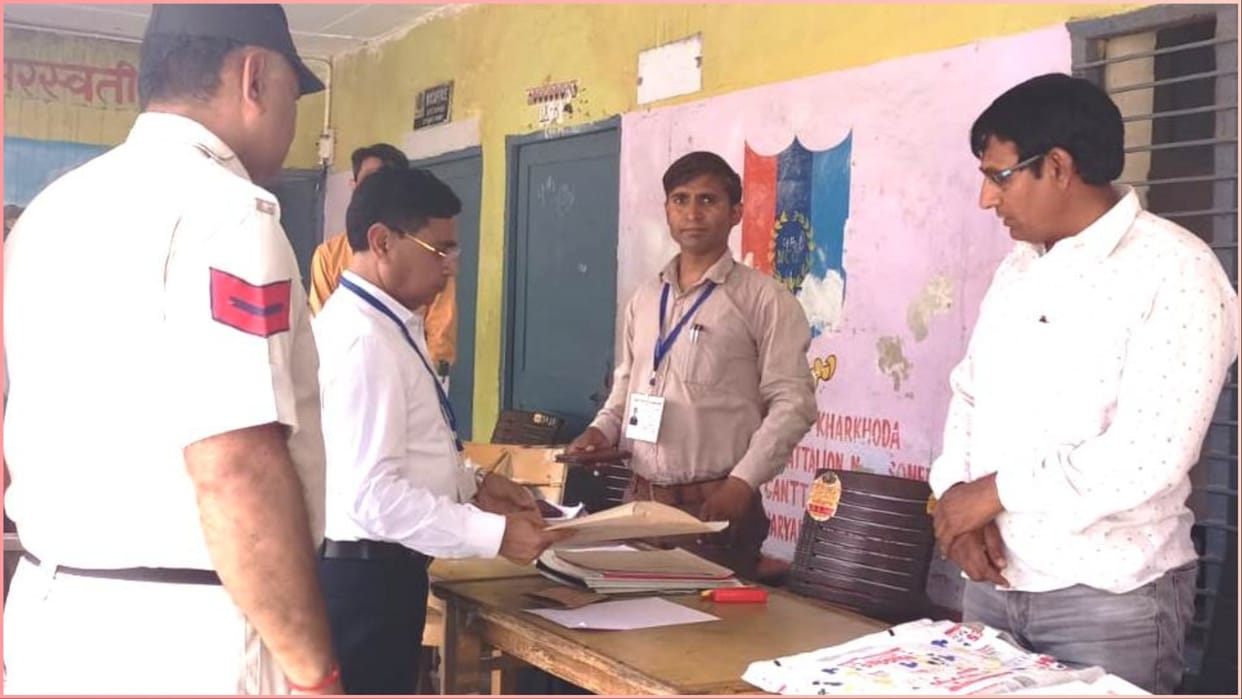 44 cheaters caught in HBSE 12th English Exam