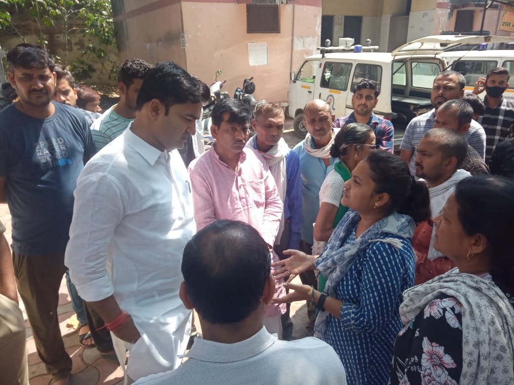 Doctor friend shot dead in Kanpur, love affair with wife or debt of 50 lakhs due to murder