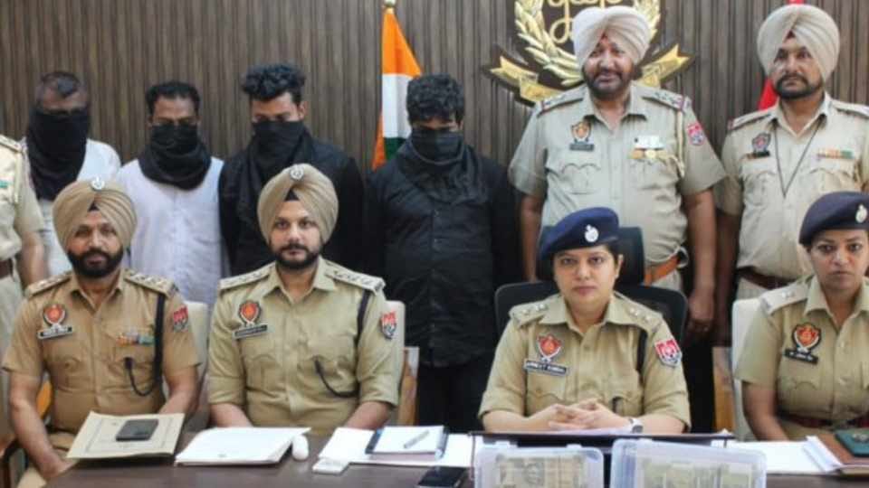 Khanna police busted an Inter State Gang supplying Fake Indian Currency Notes