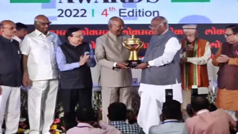 Parliamentary Awards: Mallikarjun Kharge and Bhartruhari Mahtab receives lifetime achievement award