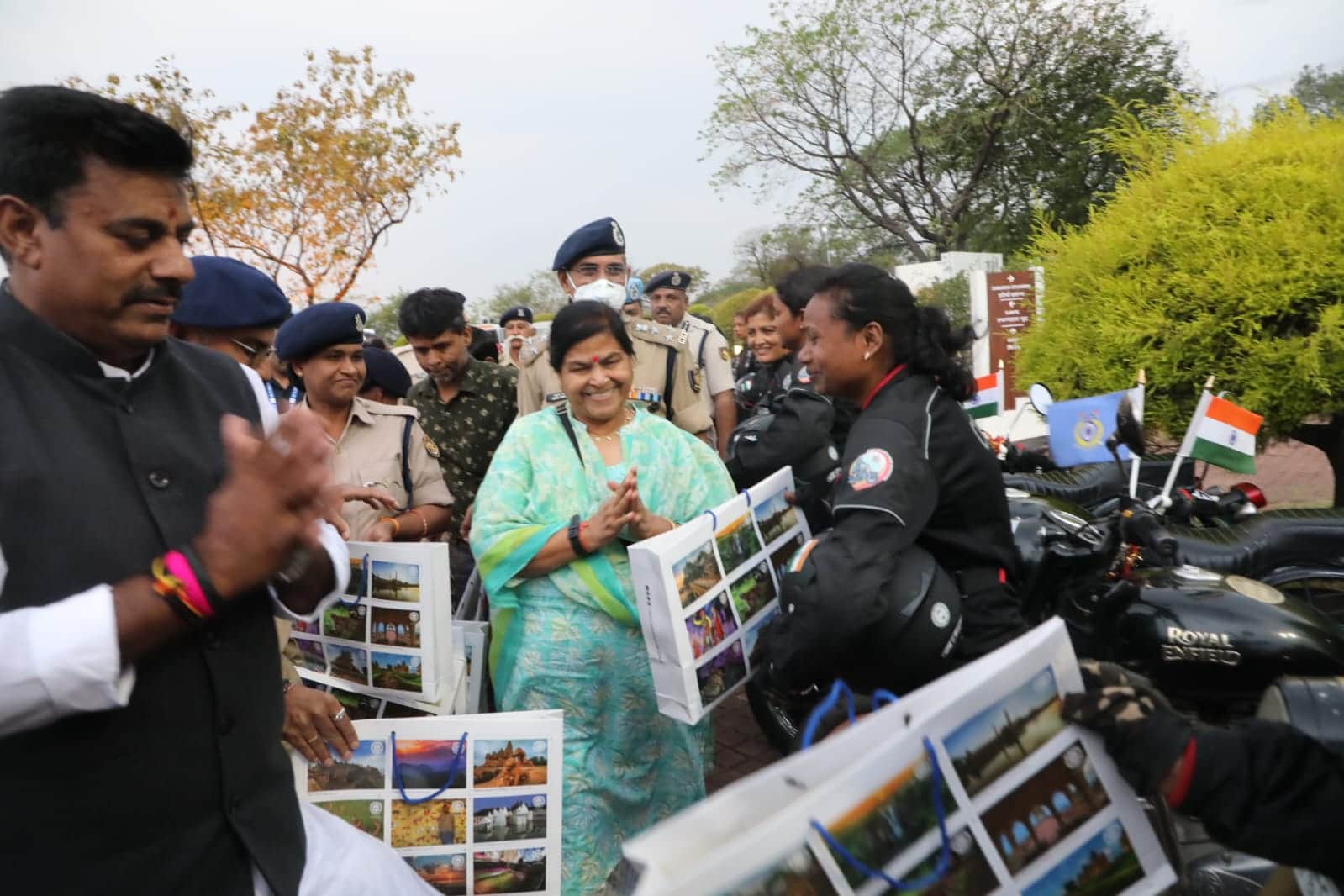 MP News: Minister Usha Thakur said – CRPF women bike rally will give courage, confidence, inspiration and stre