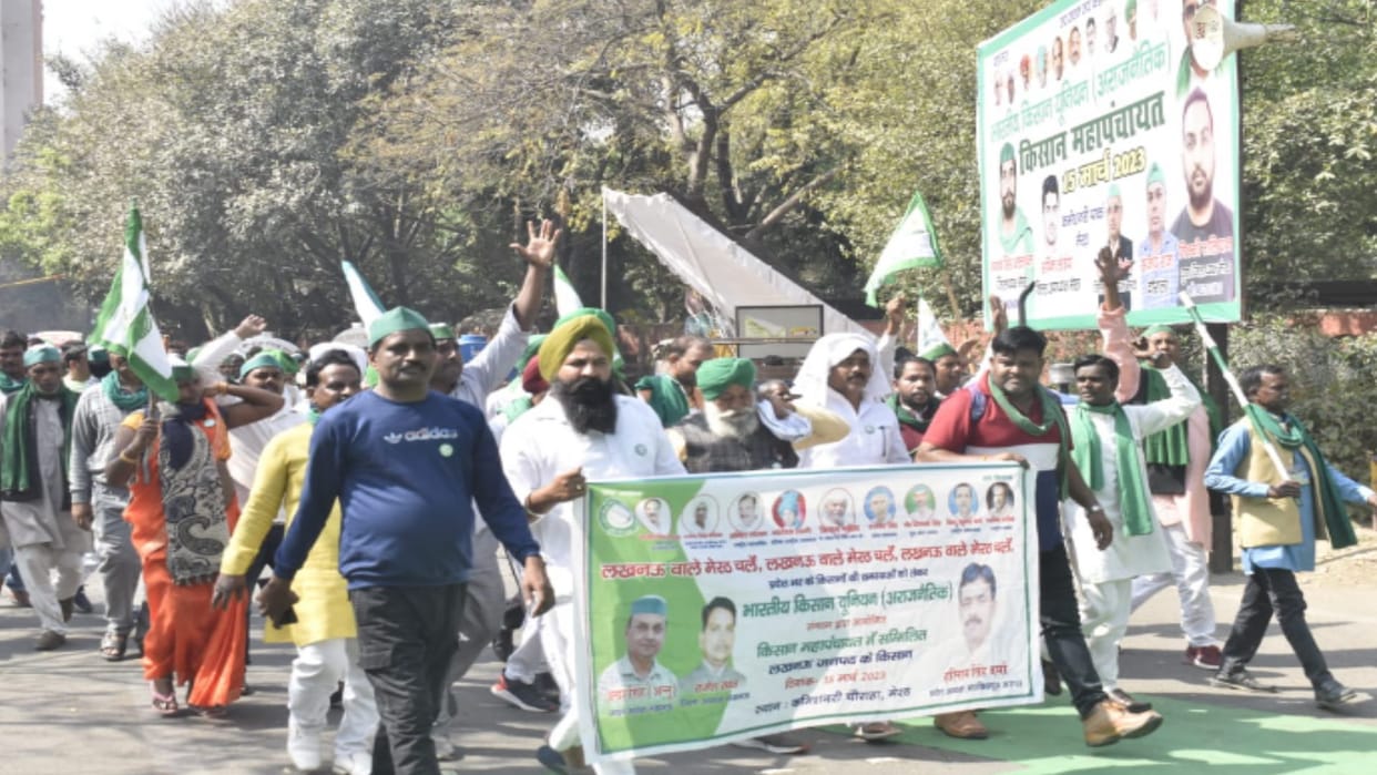 UP: farmers were adamant on demanding arrest of GMs of Simbhaoli, Milakpur and Modinagar sugar mills