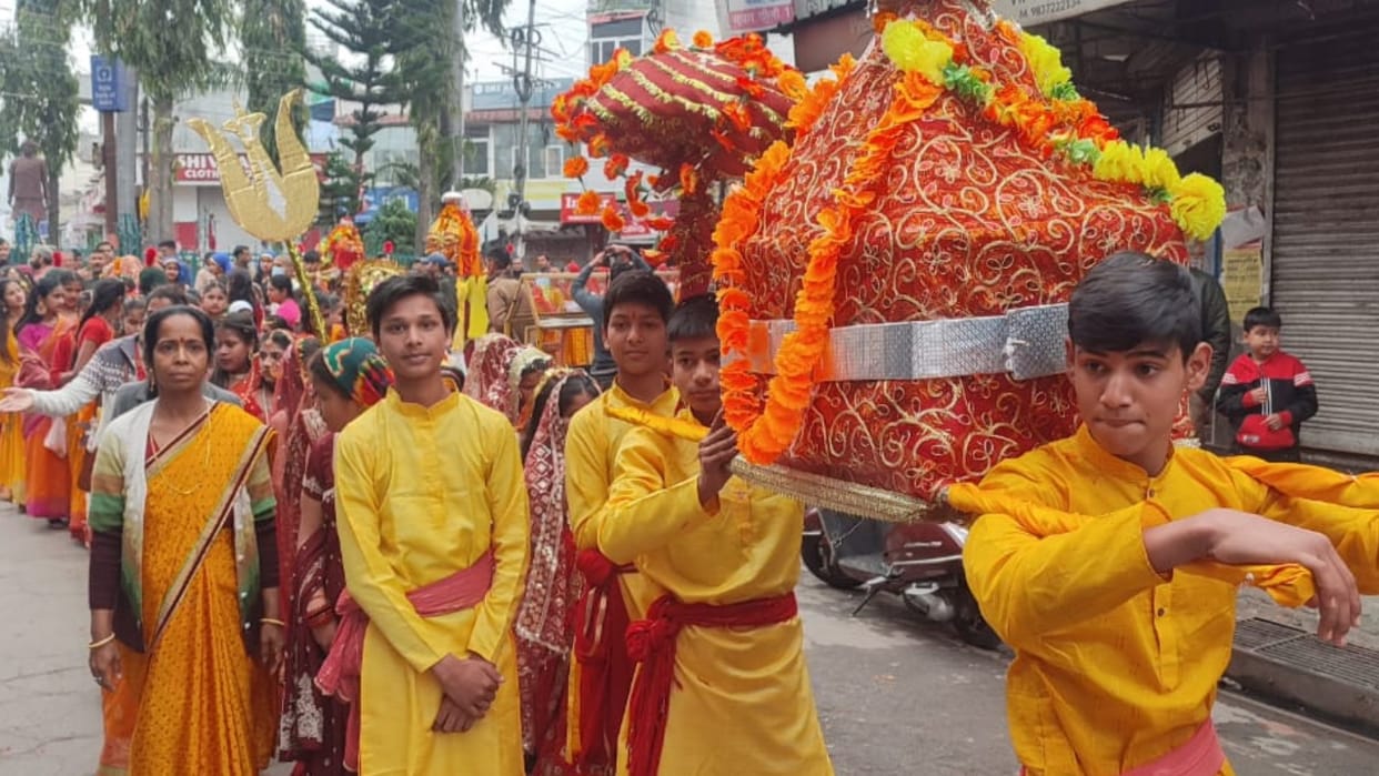 Phooldei festival Celebration in Uttarakhand Children put flowers on threshold of houses Watch photos