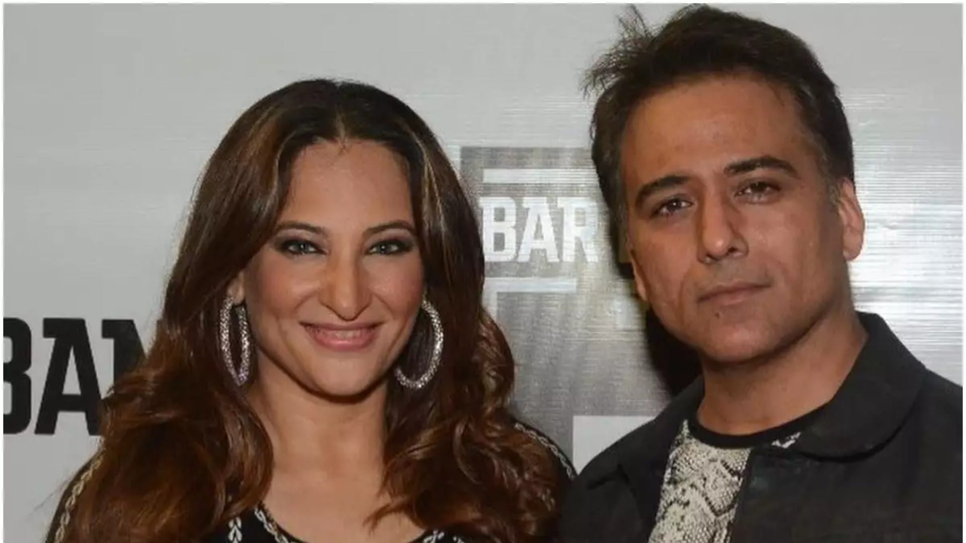 Rakshanda Khan and Sachin Tyagi marriage anniversary know about their love story and first meeting