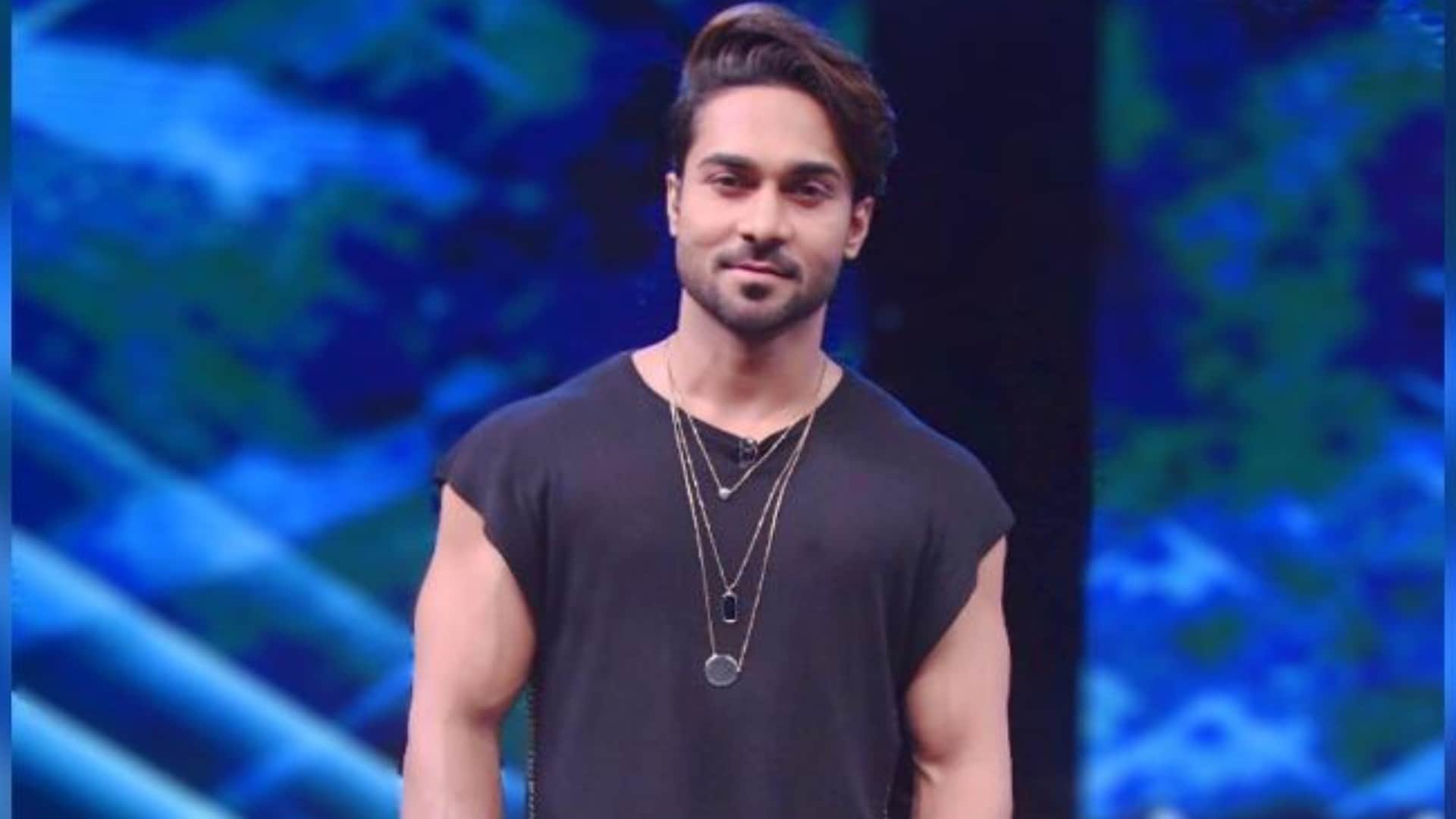 salman yusuff khan claims he was harassed at bengaluru airport asked to speak in kannada language video viral