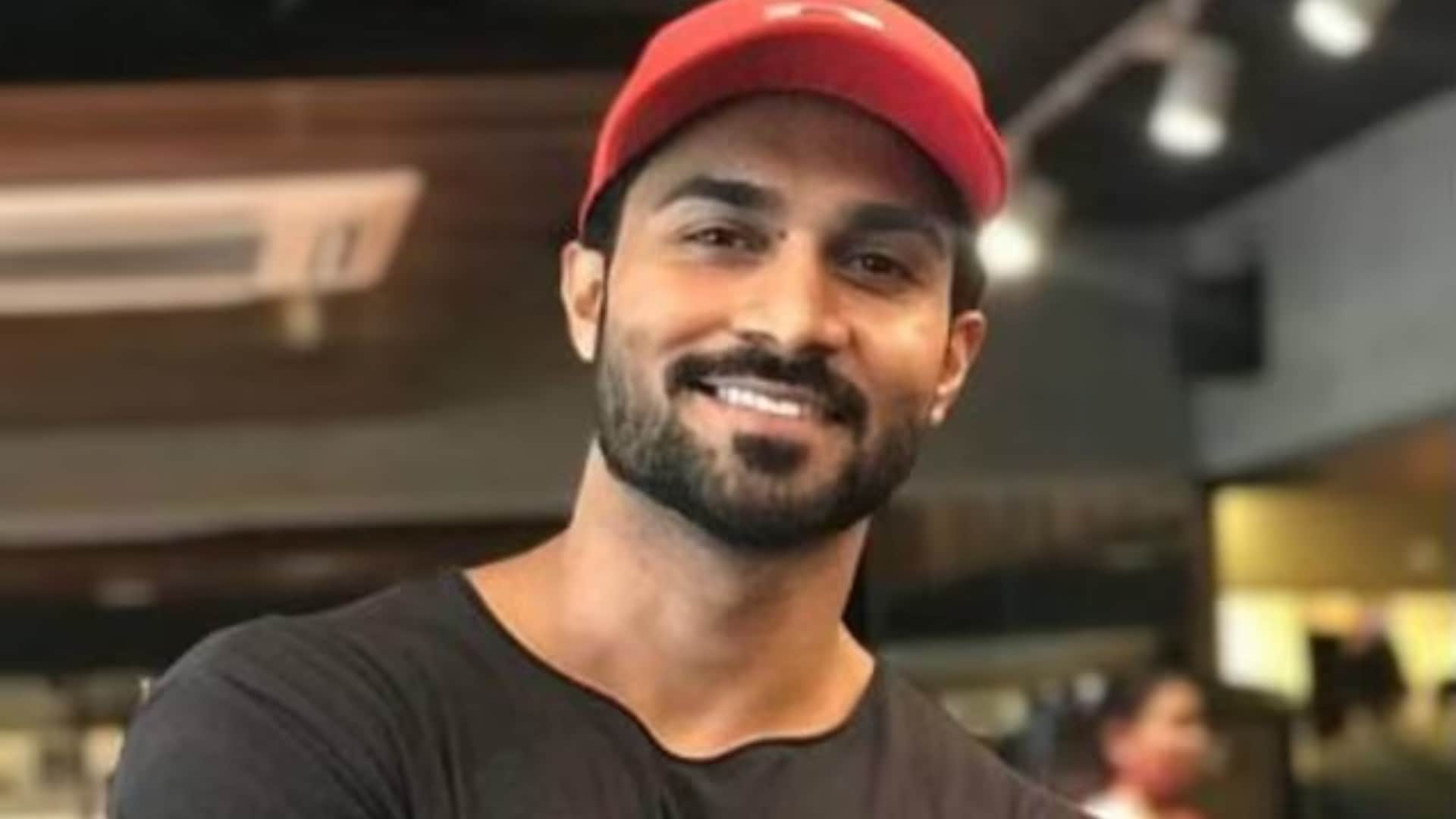 salman yusuff khan claims he was harassed at bengaluru airport asked to speak in kannada language video viral