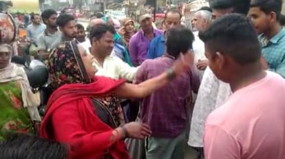 woman slapped and kicked Shohda for molesting her In Bharatpur