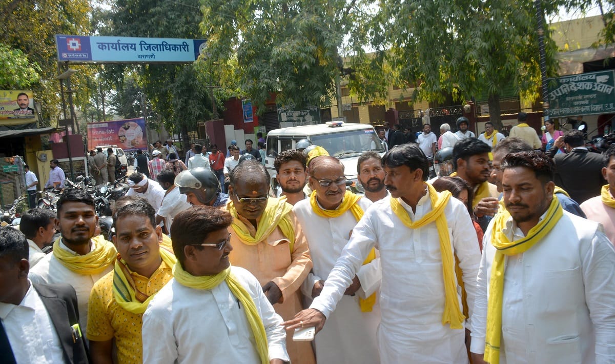 SBSP workers accused Shivpur police station in-charge for misbehavior