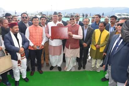 वित्त मंत्री प्रेमचंद अग्रवाल और सीएम धामी