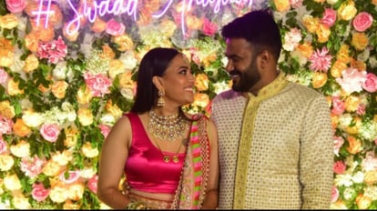 Swara-fahad:स्वरा और फहाद के वेडिंग रिसेप्शन की तस्वीरें आईं सामने, एक-दूसरे की आंखों में डूबे नजर आए दोनों - Swara Bhaskar And Fahad Ahmad Wedding Reception Photos Goes Viral ...