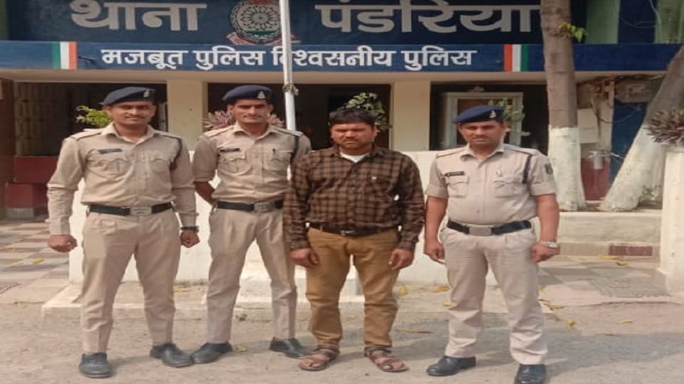 Kawardha Police arrested the accused who sent obscene messages