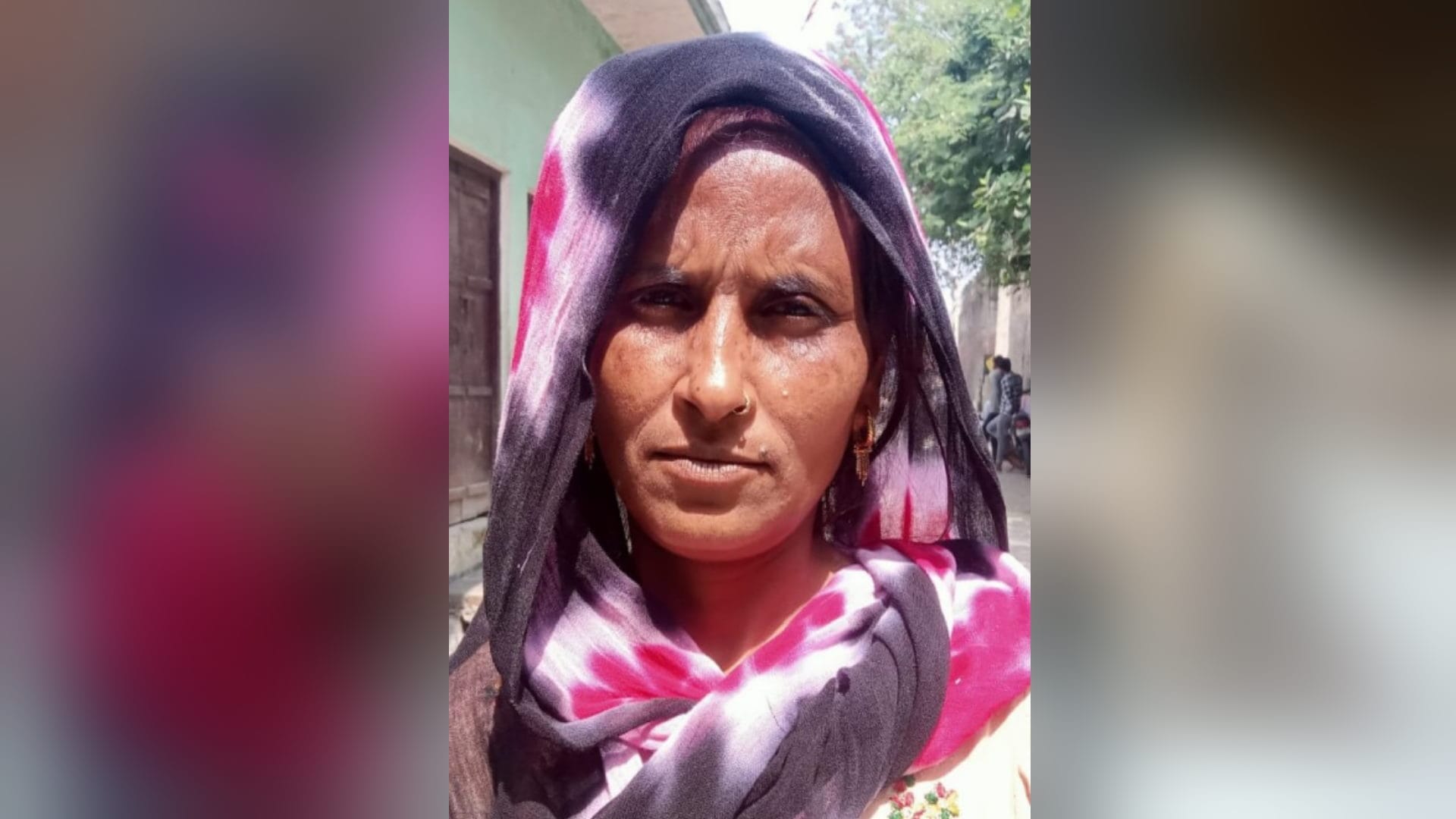 Pradhan Mantri Ujjwala Yojana: this report from Baghpat district and women are cooking the food on the stove