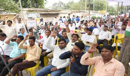 Electricity Workers Strike for 72 hours from tonight power crisis may deepen in varanasi UP
