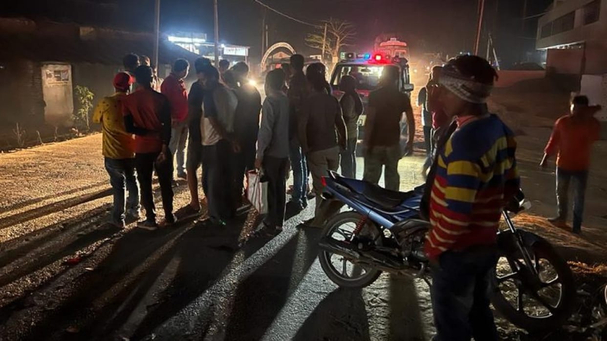 Road accident in Gorela Pendra-Marwahi