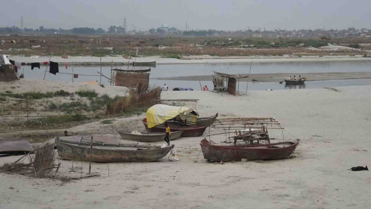 Kanpur: Ganga's water level dropped by one and a half feet, water crisis may deepen