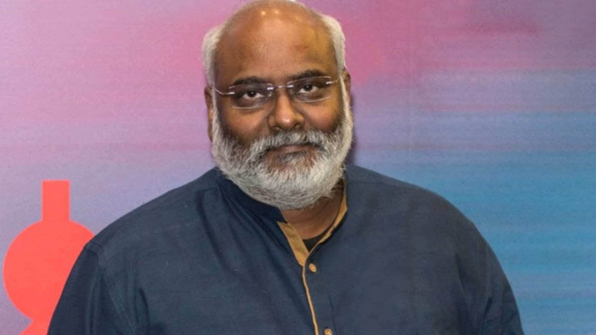 Anupam Kher holds the Oscar Award and says Naatu Naatu composer MM Keeravani i will make you proud