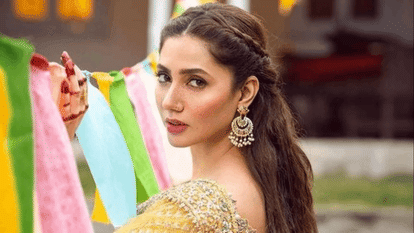 pakistani actress Mahira Khan praise Malayalam cinema says kya direction hai read here in detail
