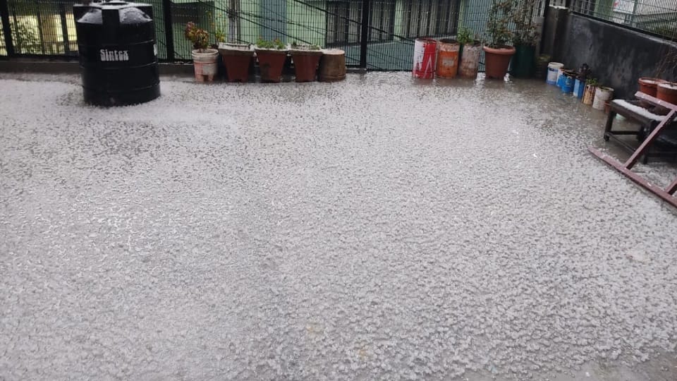 Uttarakhand Weather: Heavy Rainfall and Hailstorm in Mussoorie Like Snowfall Photos