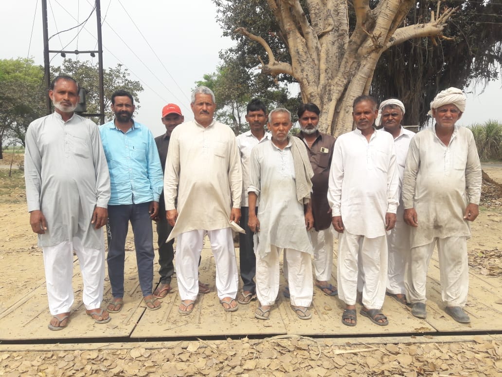 Baghpat News: Angry Farmers warns for hunger strike over closure of sugarcane purchase center