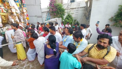 Lord Goda Rangamannar appeared to devotees sitting on divine chariot In Vrindavan at Mathura
