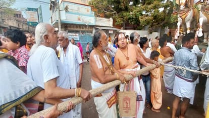 Lord Goda Rangamannar appeared to devotees sitting on divine chariot In Vrindavan at Mathura
