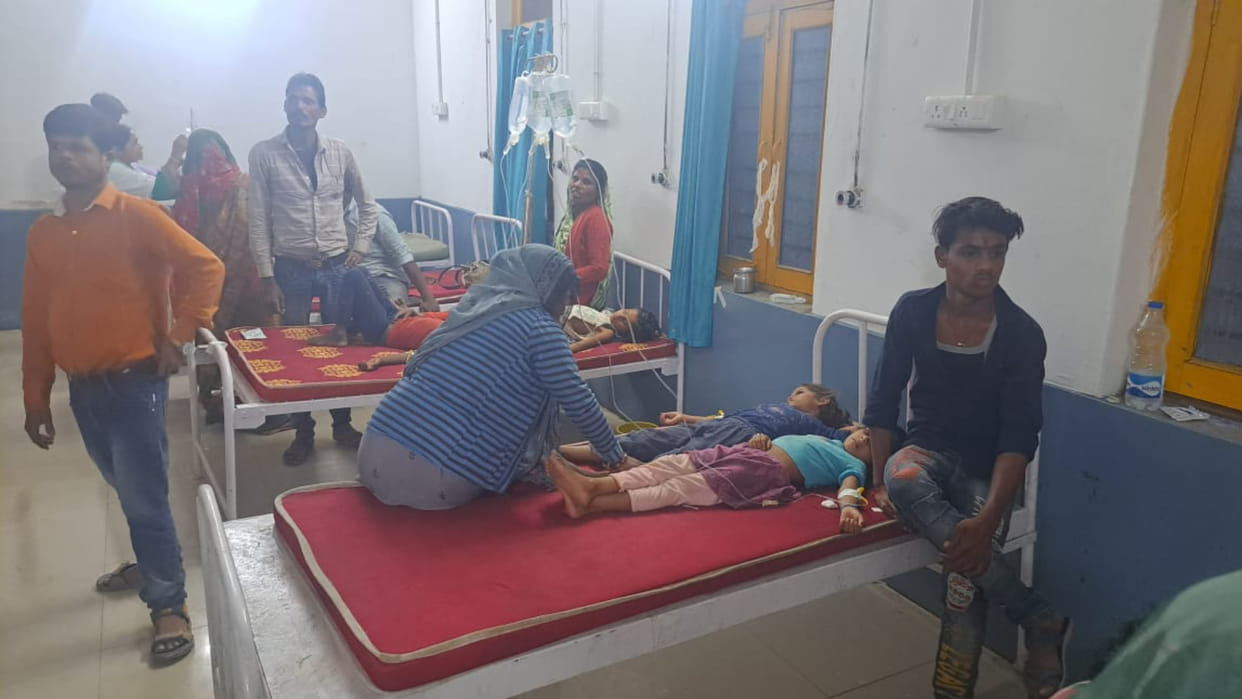 19 school children ill after eating ratanjot seeds, admitted to civil hospital after vomiting
