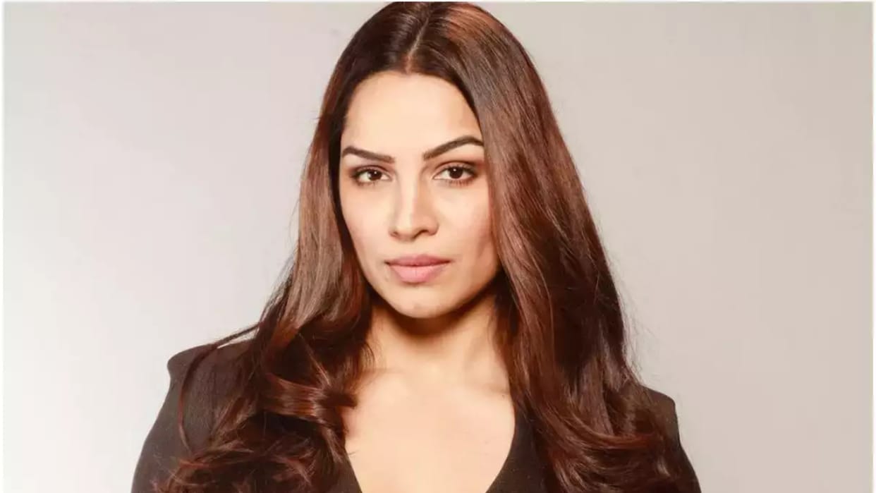 Kumkum Bhagya Actress shikha talks about her mental health through social media post