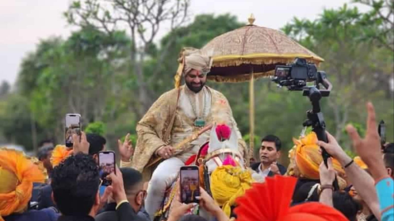 Many political leaders arrived at Digvijay Chautala wedding ceremony