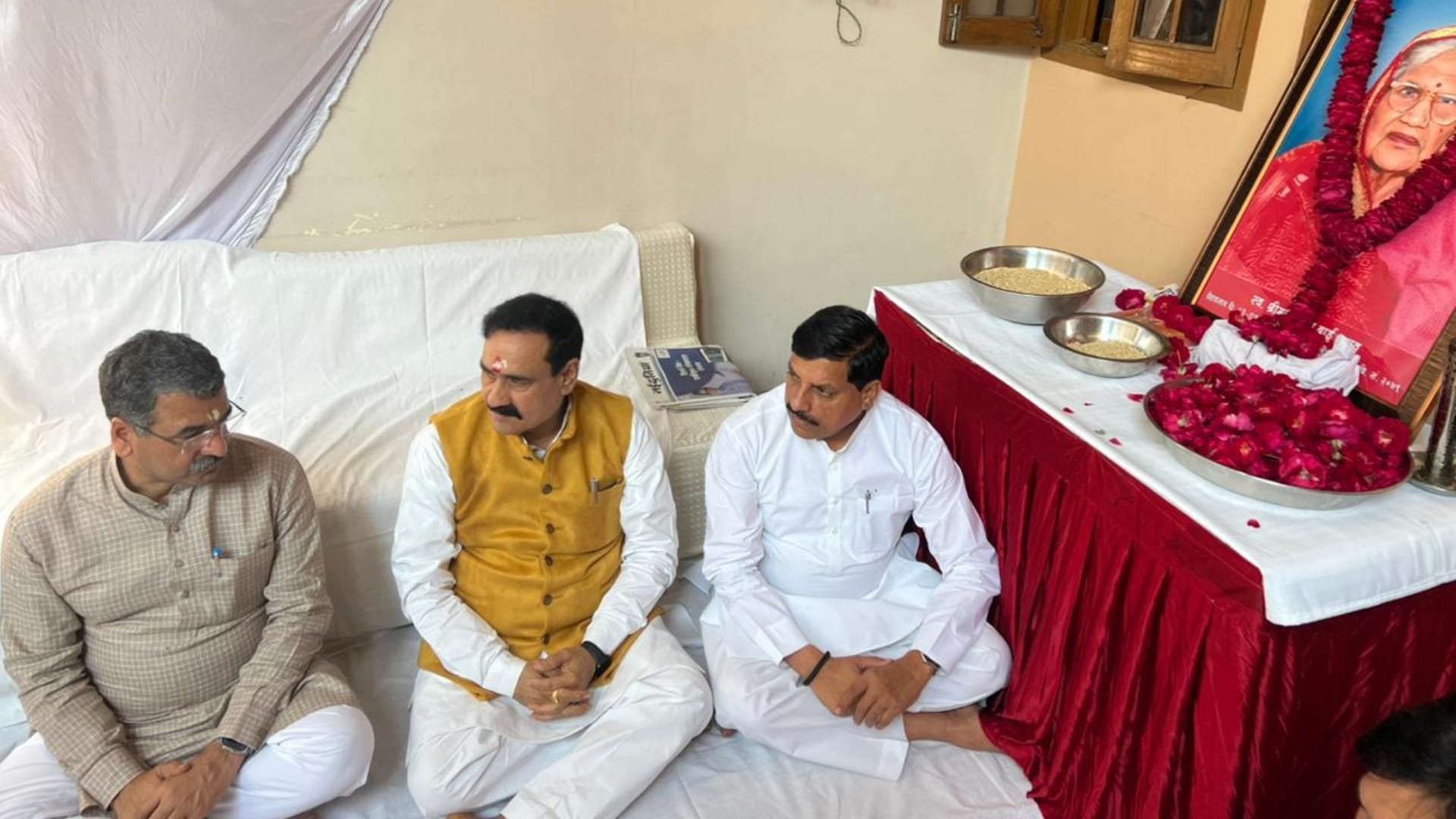 MP's Home Minister Narottam Mishra Visits Ujjain Mahakal Temple See Photos