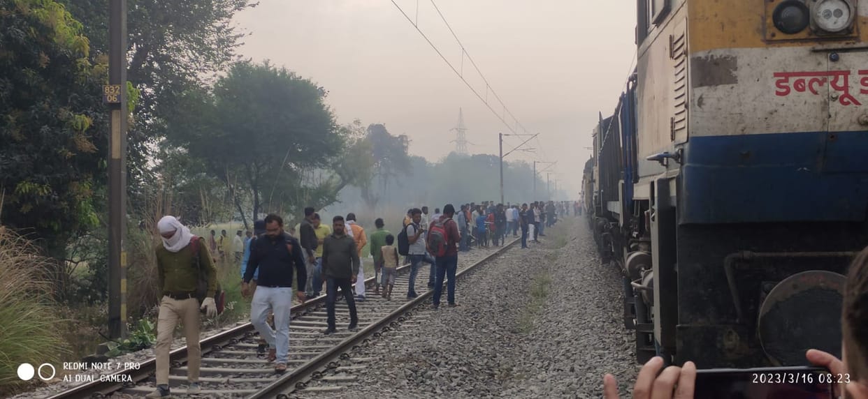 Big accident averted Kamayani Express saved from being a 'burning train' due to the understanding of children