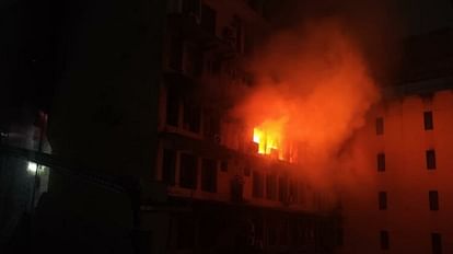 Hyderabad Building Fire: Fire broke out in multi-storey commercial complex, fire engines on the spot, many people trapped Hyderabad Building Fire
