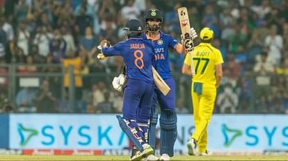 IND vs AUS Highlights: मुश्किल पिच पर भारत ने ऑस्ट्रेलिया को 5 विकेट से हराया, राहुल-जडेजा ने मिलकर दिलाई जीत जडेजा और राहुल ने शानदार साझेदारी की