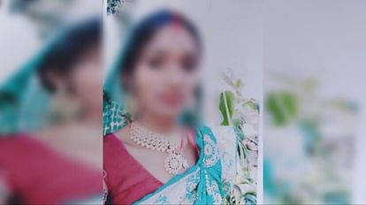 mother of four children is suspected of eloping with her lover after taking jewelry in Muzaffarpur