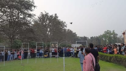 IIT BHU: विज्ञान-प्रौद्योगिकी के उद्भव और विकास के जश्न TechNex का आगाज, पहले दिन ड्रोन शो ने खींचा ध्यान आईआईटी बीएचयू में तीन दिवसीय तकनीकी उत्सव टेकनेक्स का आगाज