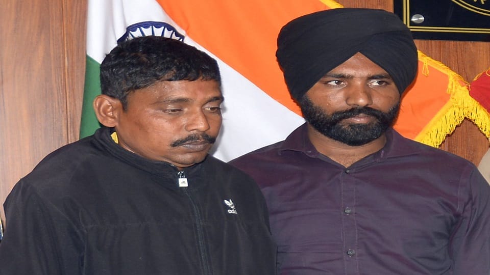 owner who stole a truck full of Saria arrested along with his partner in Pilibhit