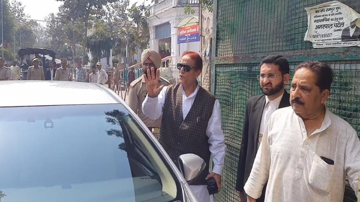 Azam Khan, Abdullah and Tanjim reached court to record statement in case of two birth certificates