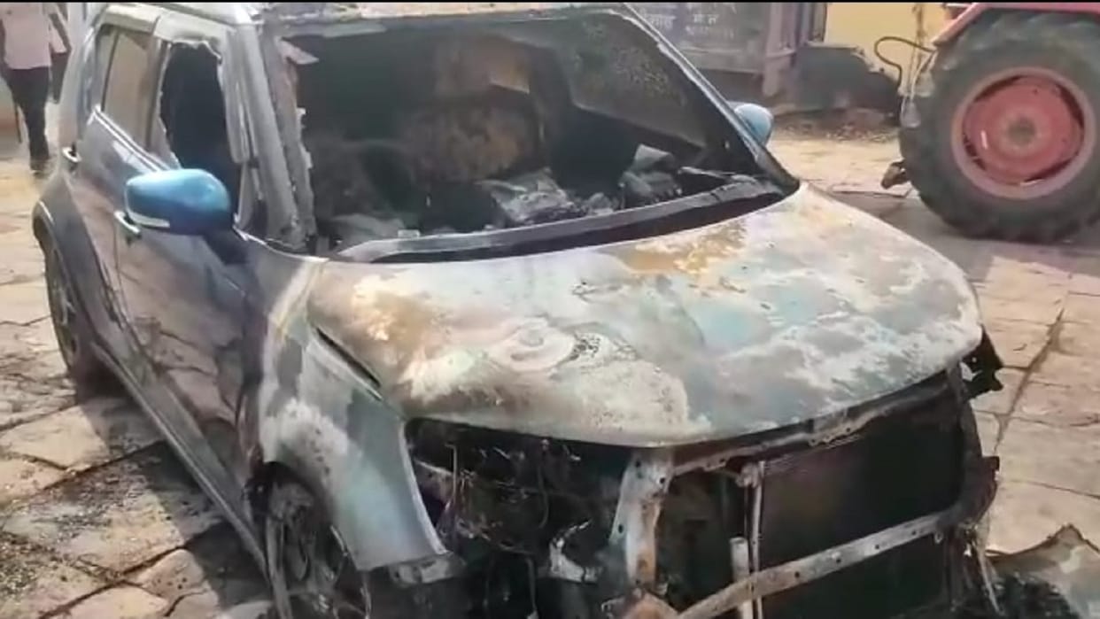 miscreants set the sarpanch car on fire in the middle of the night