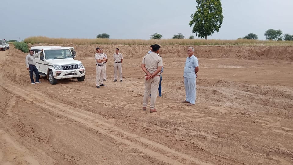 CM Flying raid on illegal mining in Rewari