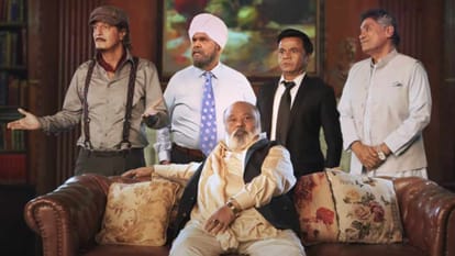 Pop Kaun Review in Hindi by Pankaj Shukla Kunal Kemmu Nupur Sanon Johny Lever Satish Kaushik Saurabh Shukla