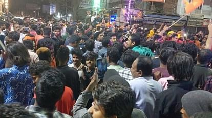Jharkhand: हजारीबाग में रामनवमी से पहले नौ के खिलाफ नामजद, 200 अज्ञात पर FIR, जानें पूरा मामला एफआईआर के विरोध में स्थानीय लोगों ने प्रदर्शन किया।