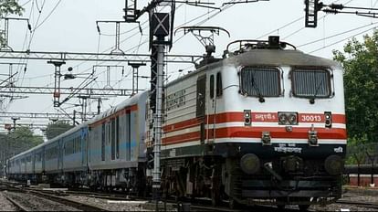 Three mowed down by Rajdhani Express in Jharkhand