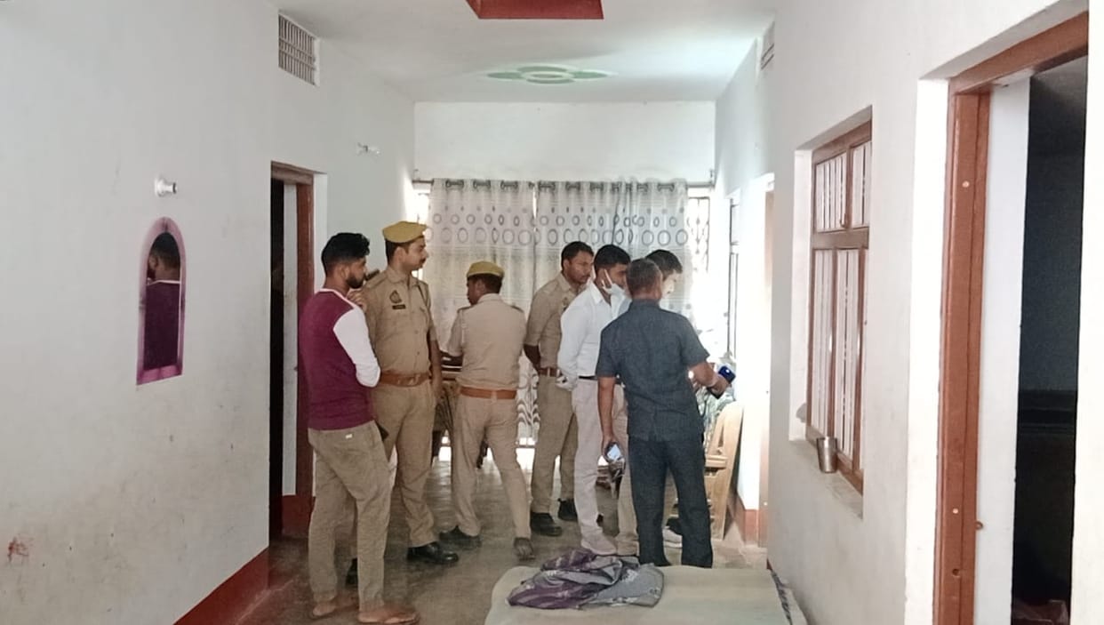 Thieves Stolen jewelry and cash from house of BSF jawan who posted under PM Modi security