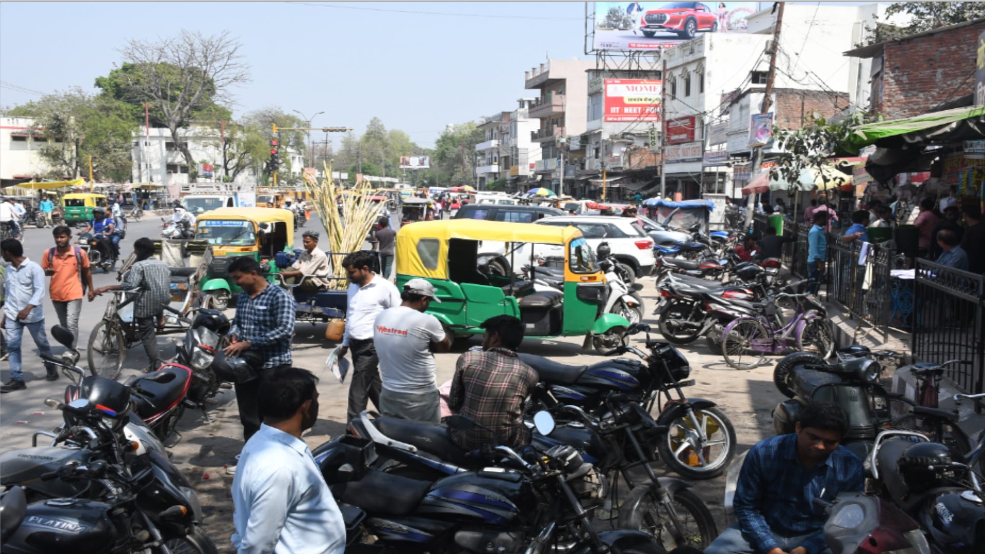 Gorakhpur city road very wide but traffic jam permanent
